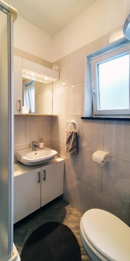 Lukovo Seafront Apartments Bagian luar foto