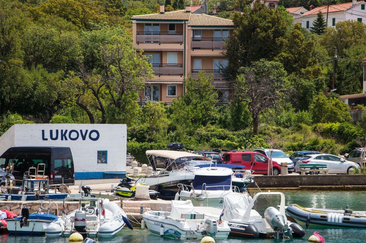 Lukovo Seafront Apartments Bagian luar foto